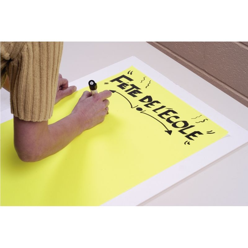 Paquet de 50 feuilles affiche fluo 90 g format 21×29,7cm 5 couleurs assorties : vert, rouge, jaune, rose, orange